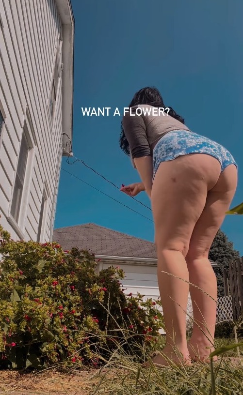 brendan mcgraw recommends White Booty Bent Over