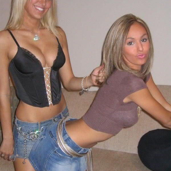 andra dickerson add photo hot college girls partying