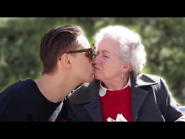 cindy stavinoha recommends old ladies making out pic