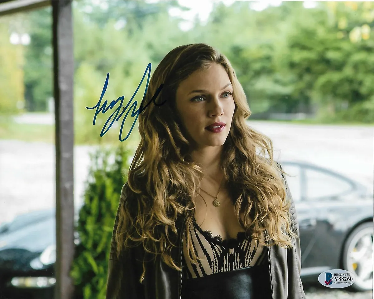 debbie lovett recommends Tracy Spiridakos Hot Pics