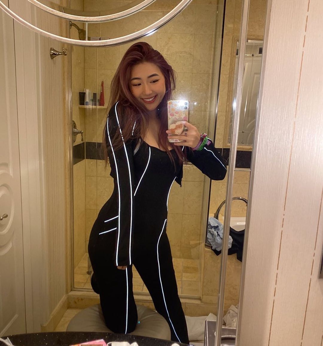 akula koteswararao recommends how tall is xchocobars pic