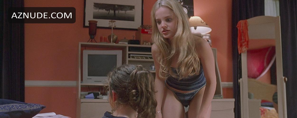 andrea hunt recommends thora birch american beauty nude pic