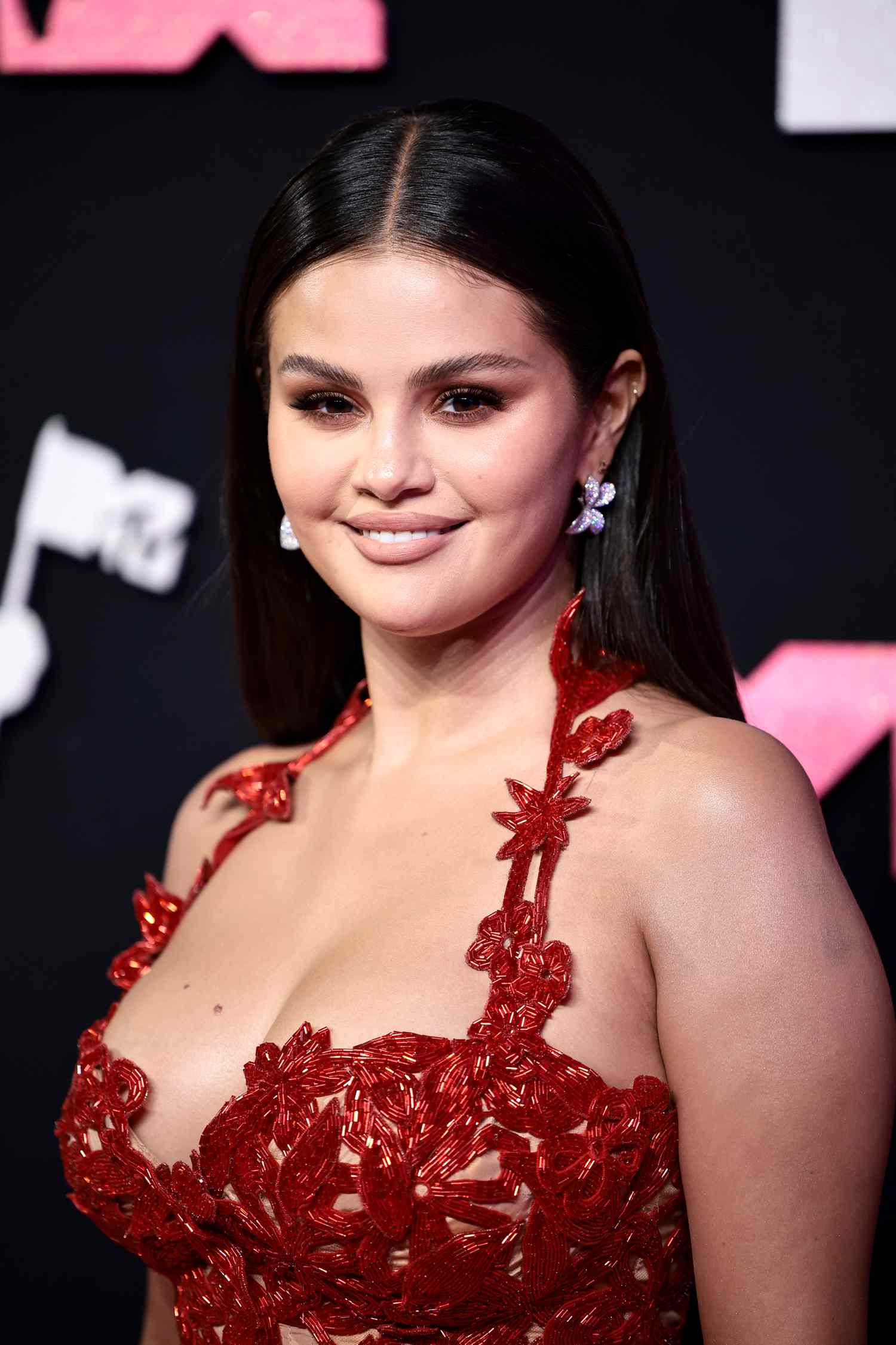 christina palaskas recommends Selena Gomez Bare Breast