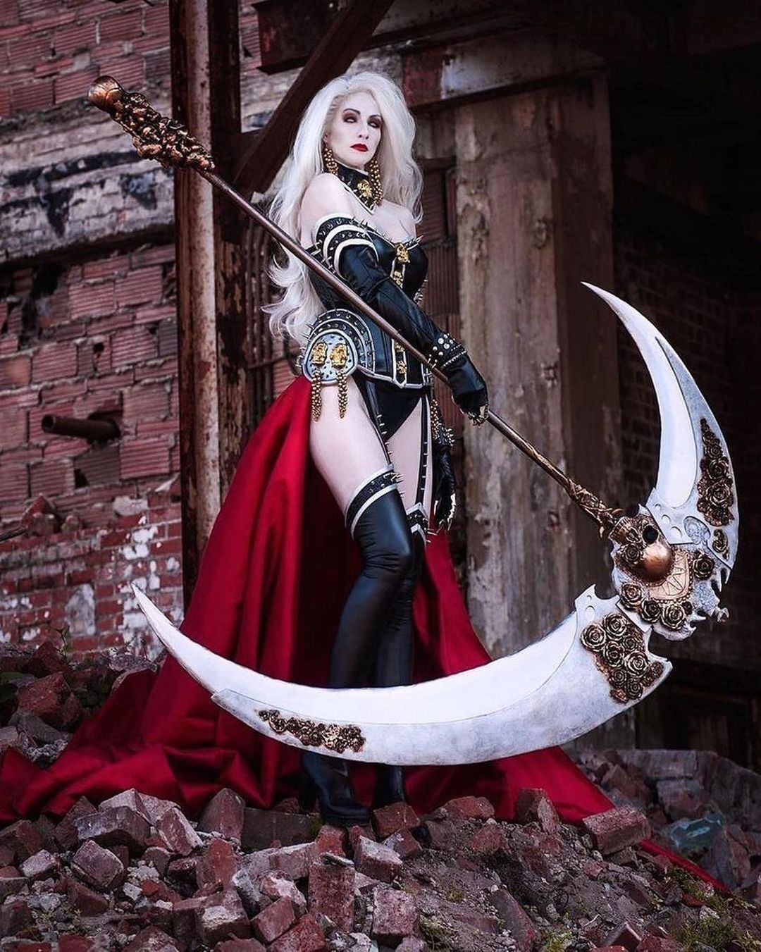 adan latchman recommends Lady Death Cosplay