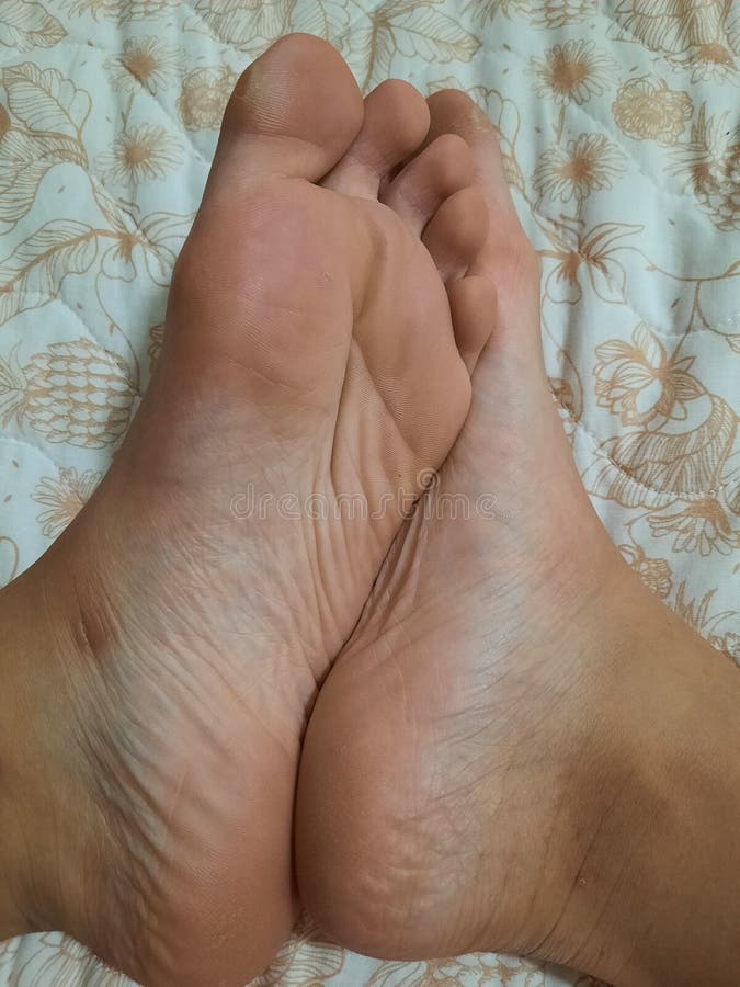 hot girls feet videos