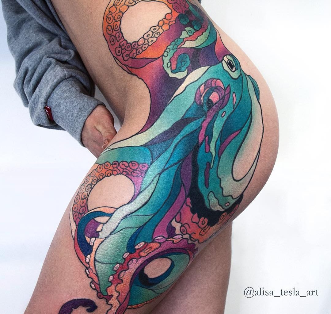Woman With Octopus Tattoo seduce fuck
