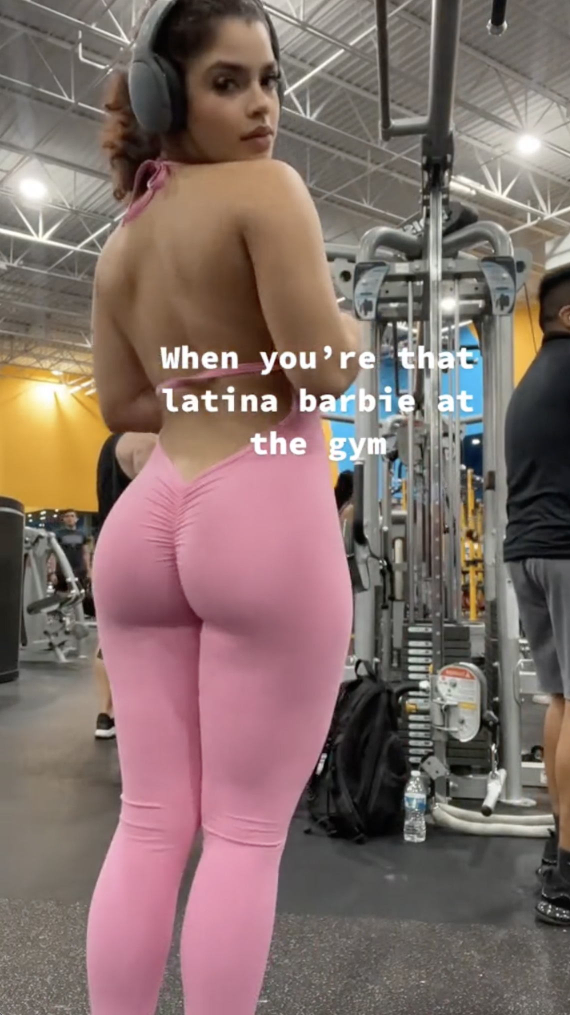 Latina Bubble Butt Video a play