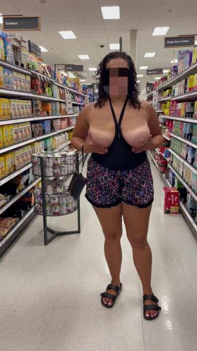 charles heckert recommends Women Caught Flashing In Walmart