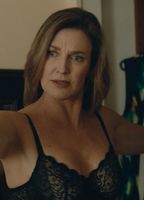 Brenda Strong Breasts shaking compilation