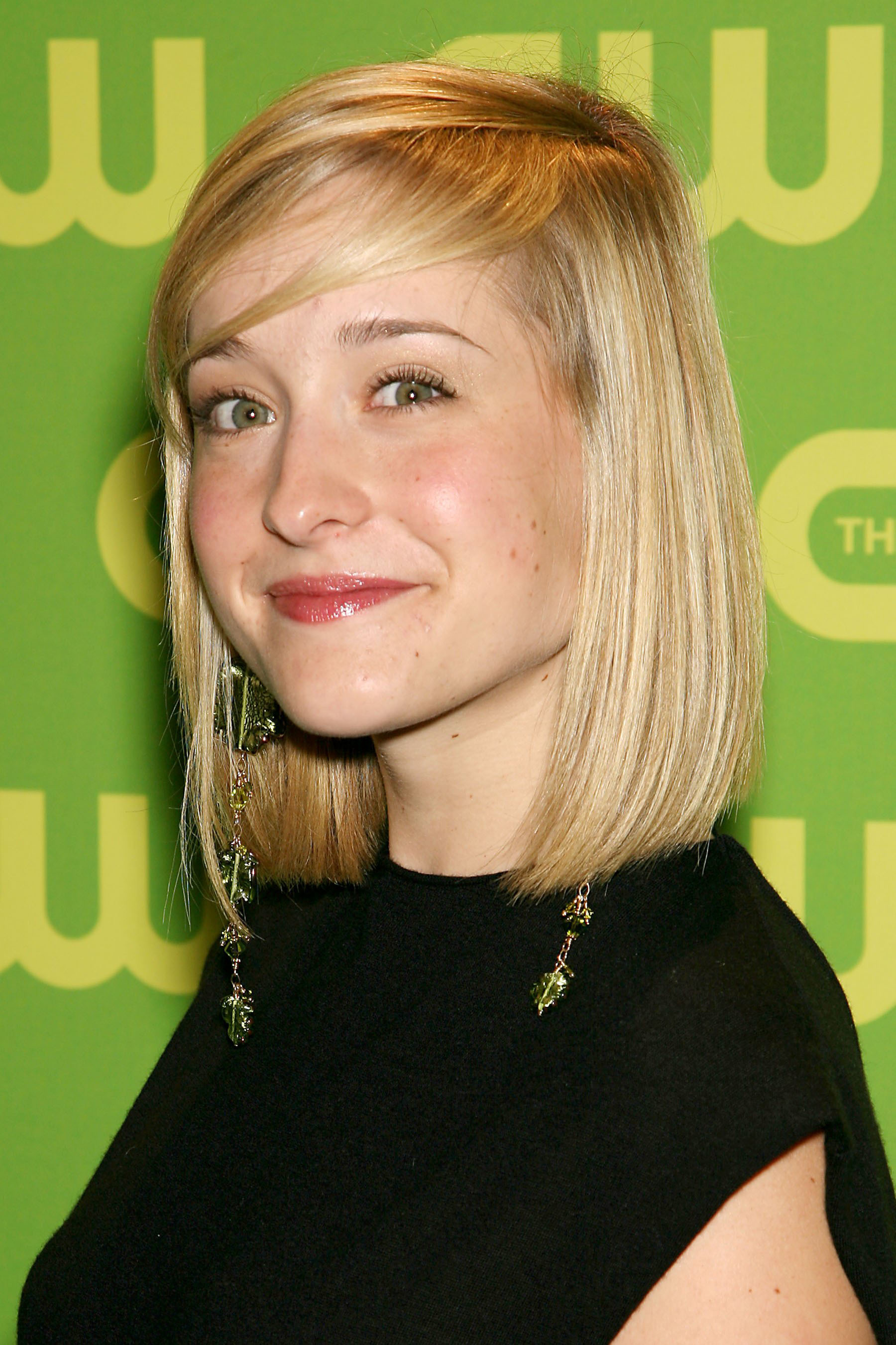 ash aaron recommends allison mack nude photos pic
