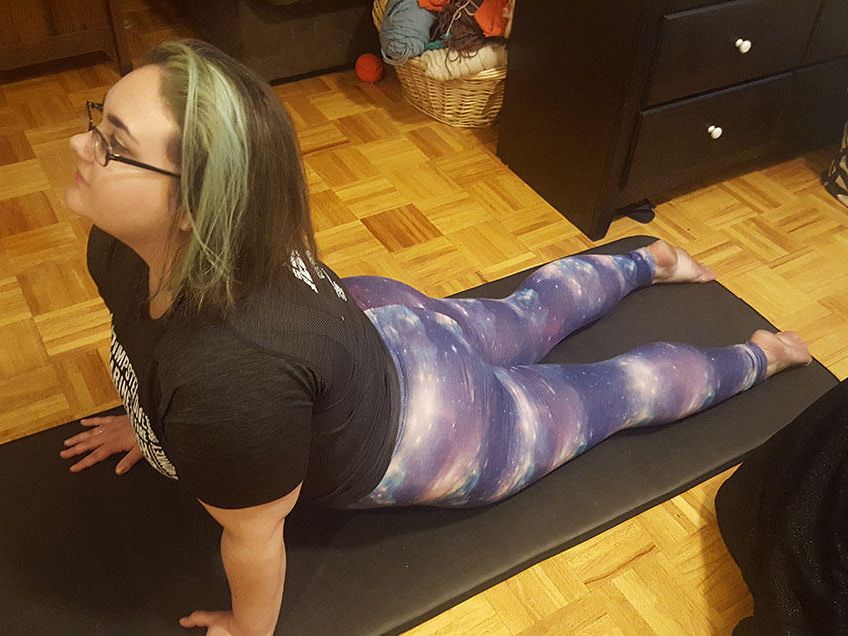 chuck guynes share step sister yoga pants photos