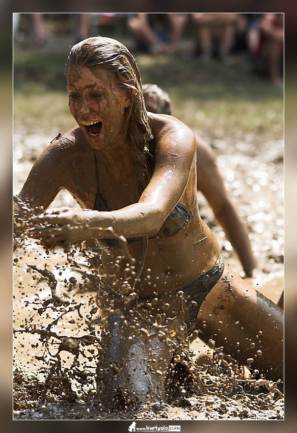 carol blanch recommends Women Playing In Mud