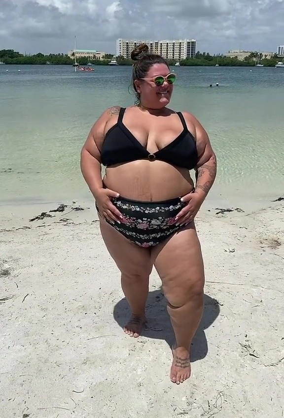 Best of Thick womens on beach porn