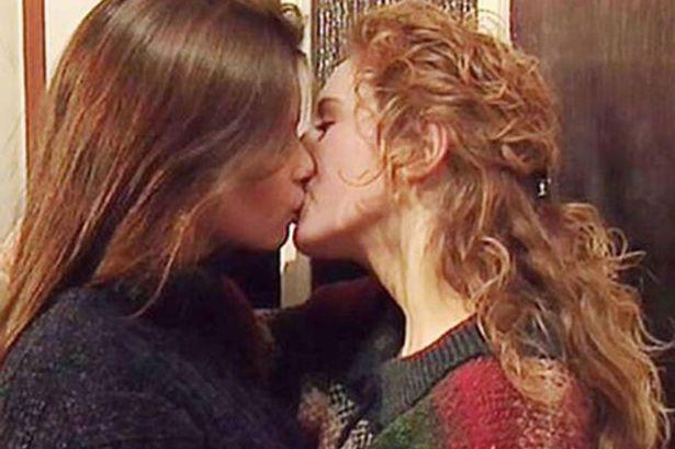aida saenz recommends Lesbian Kiss Galleries