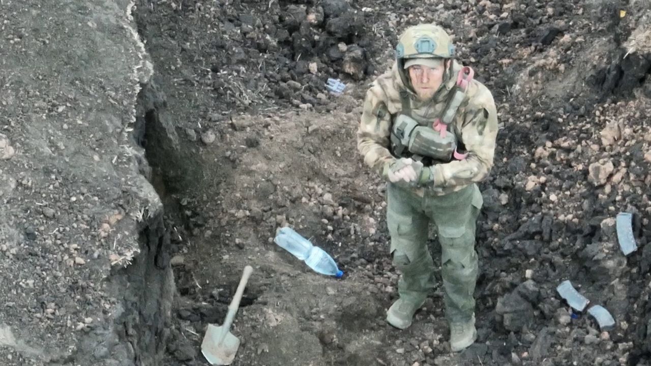 russian soldier throat cut