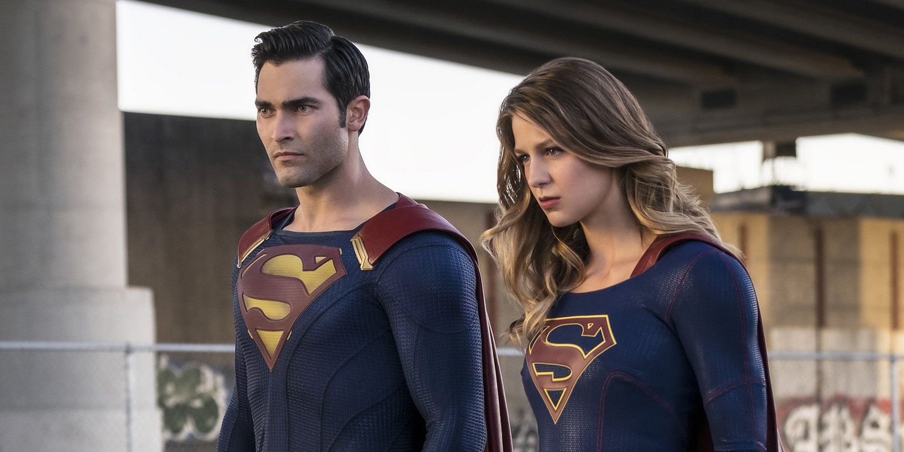 becky loveridge recommends pictures of supergirl and superman pic
