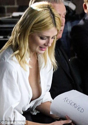 mischa barton wardrobe malfunction