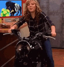 cristina benosa recommends jennette mccurdy gif icarly pic