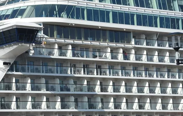 Cruise Ship Balcony Sex girls bobs