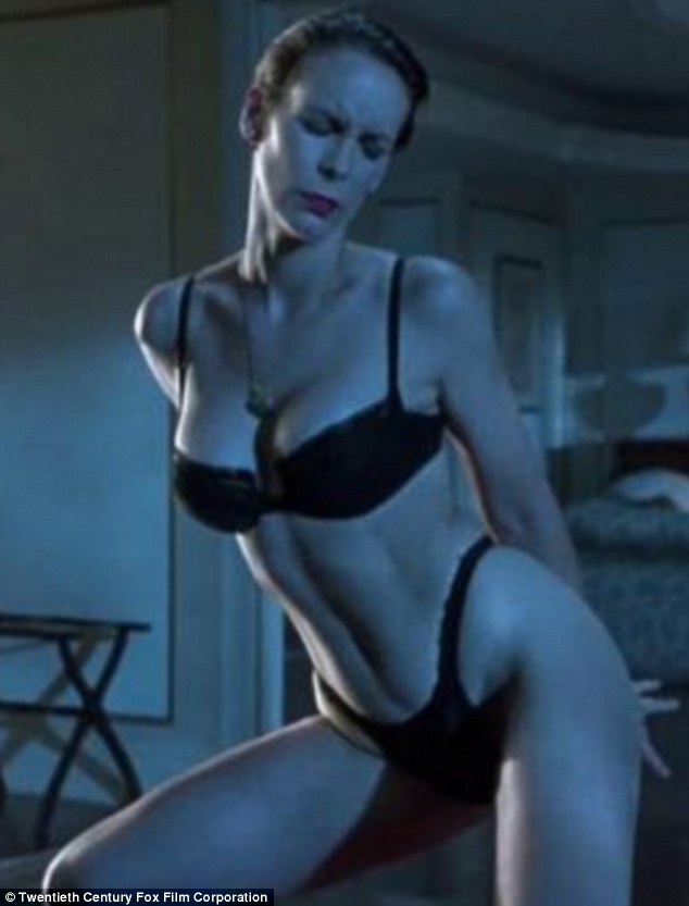 david kerr recommends jamie lee curtis titties pic