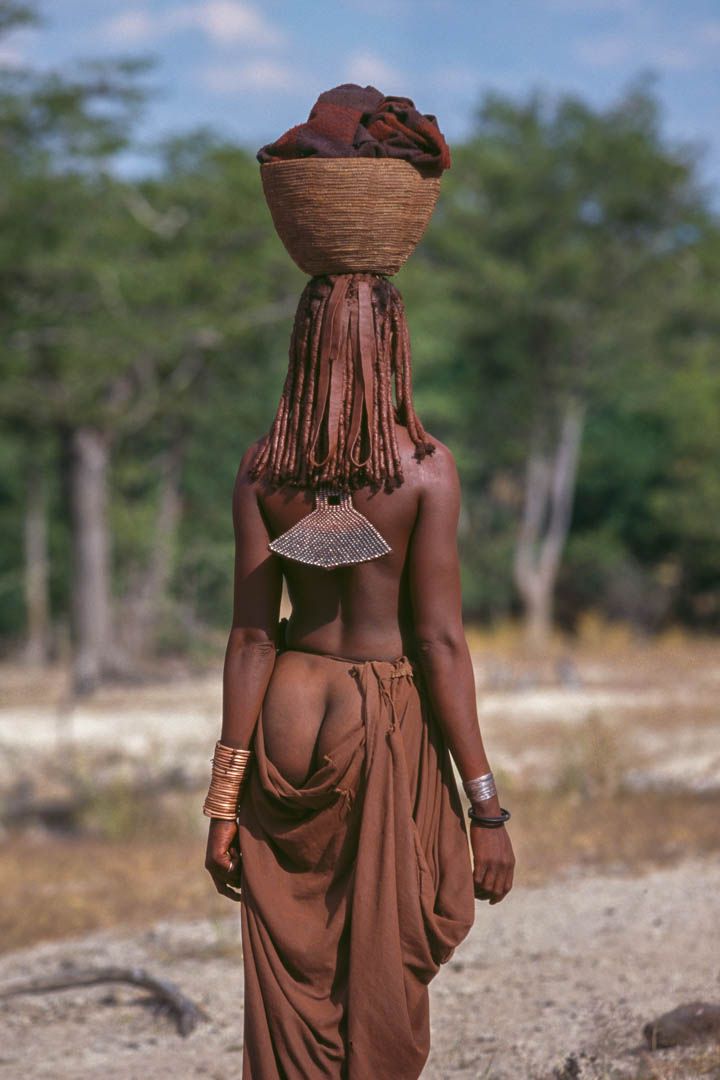 Sexy African Tribal Women girl gallery