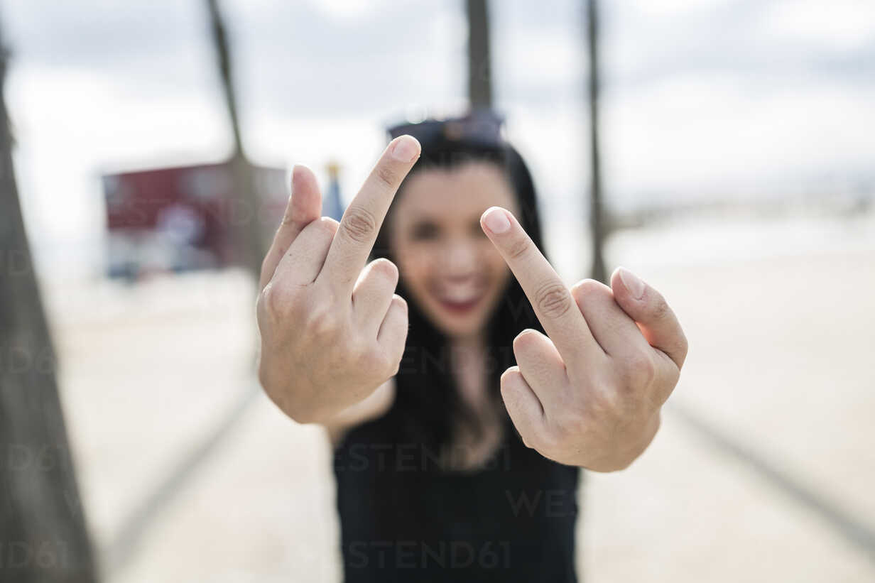 dave vaughan share girl giving middle finger photos
