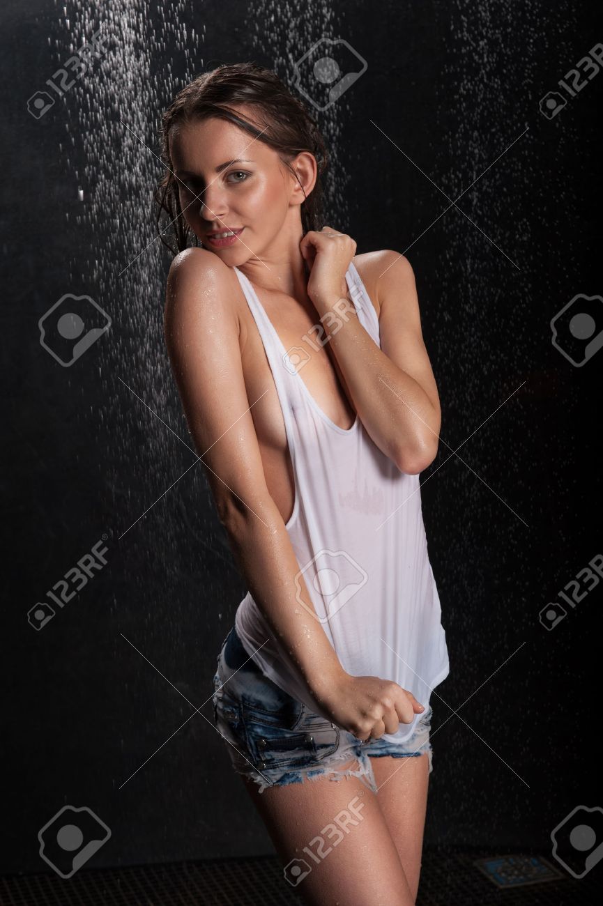 Hot Women Wet T Shirt bullock porn