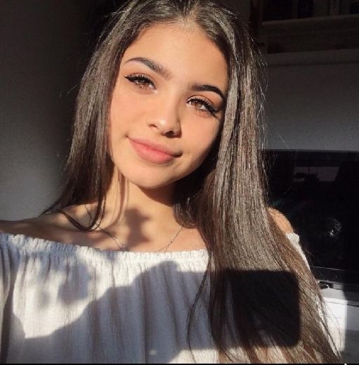 amani nimer recommends hot brunette girl selfie pic