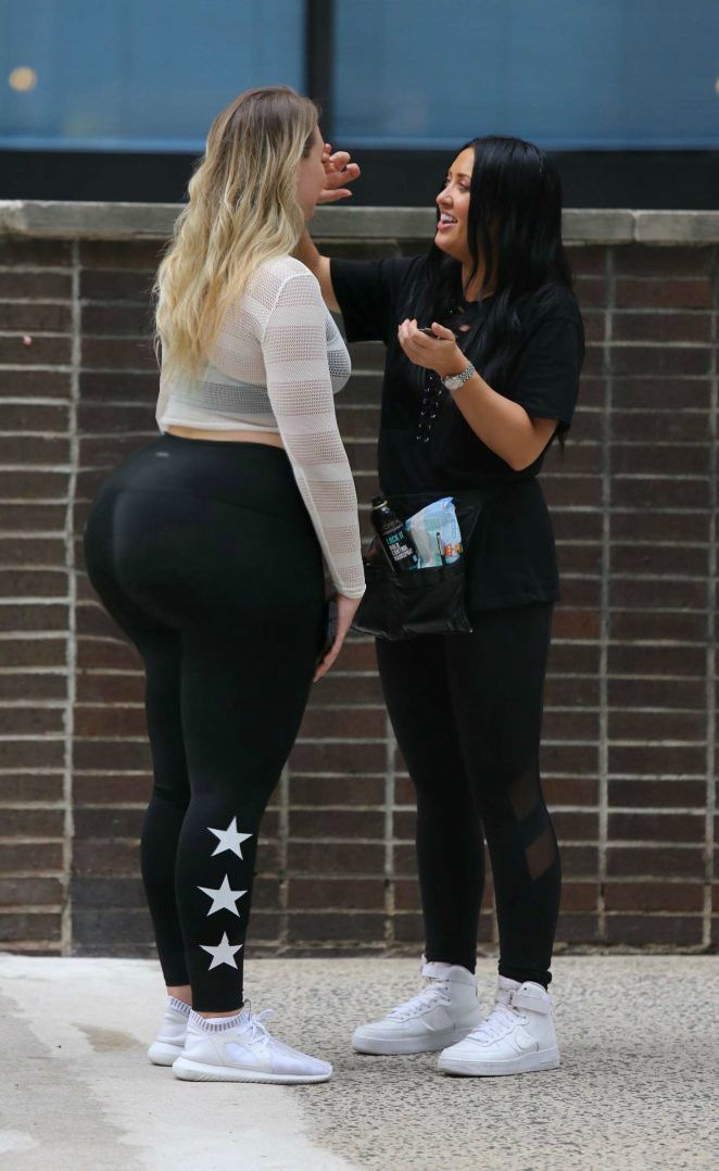 huge ass in leggings
