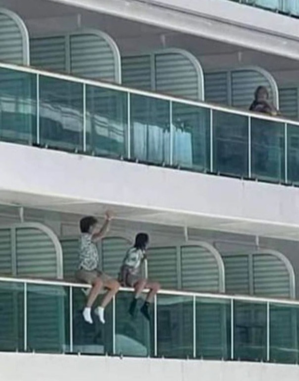 arlene tirado recommends Naked On Cruise Ship Balcony
