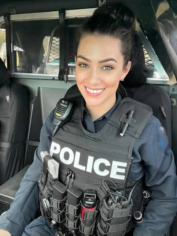aubrie wilson recommends hot female police officers pic