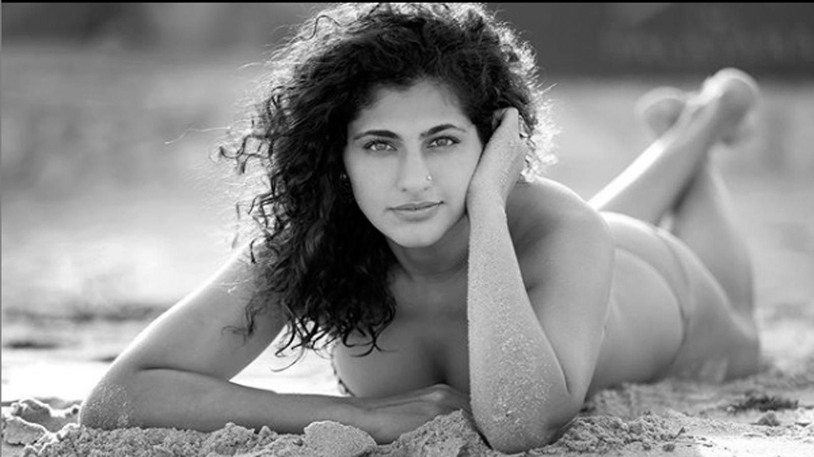 carmel levy add photo kubra sait nude