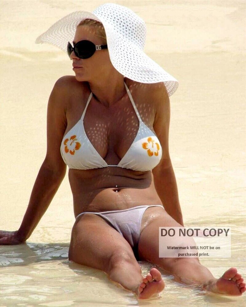 courtney sarah recommends camel toes on beach pic