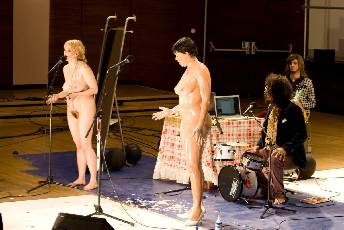 dani weinstein recommends naked women on stage pic