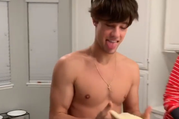 bella batson recommends Cameron Dallas Sex Video