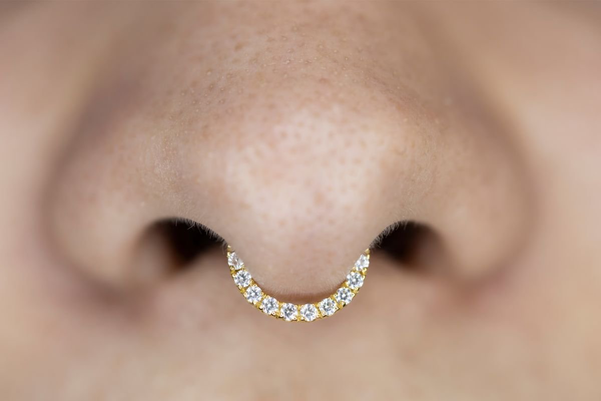 darren bowler share nose piercing with hook photos