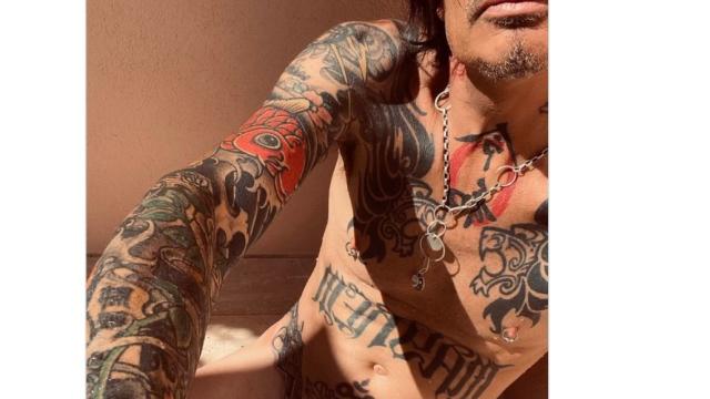 alex perlov recommends tommy lee dick pic pic