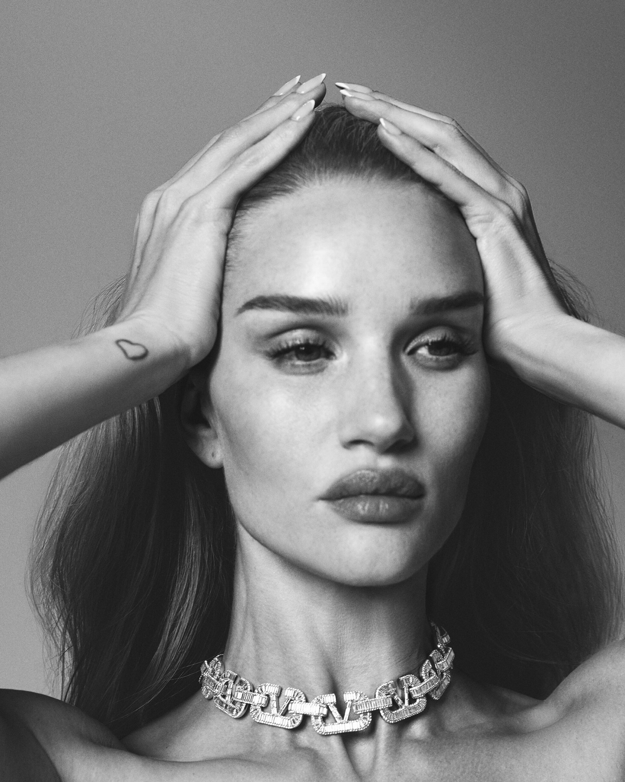 anders rolland recommends Rosie Huntington Whiteley Photoshoot