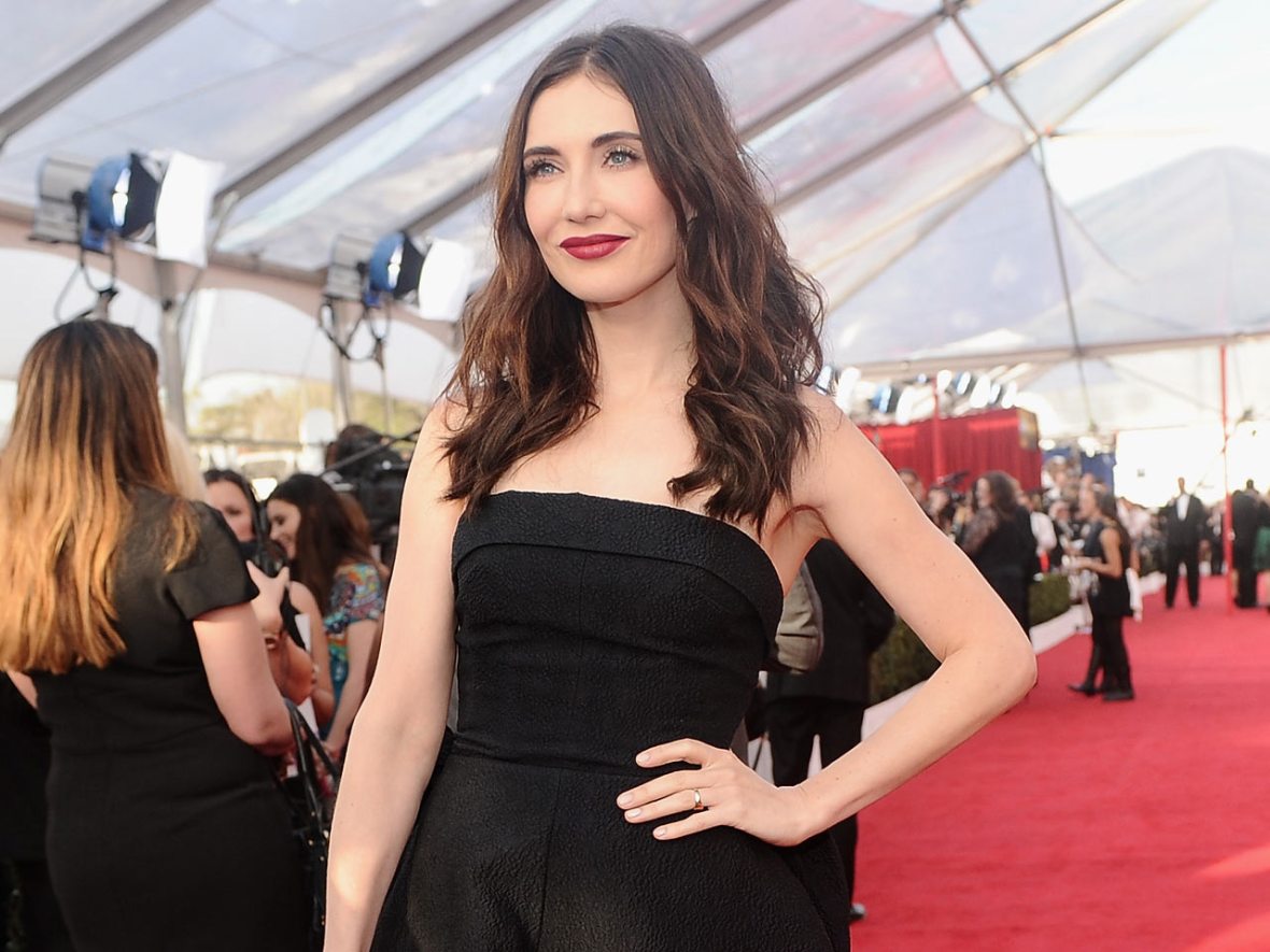 brittany macedo recommends carice van houten hot pic