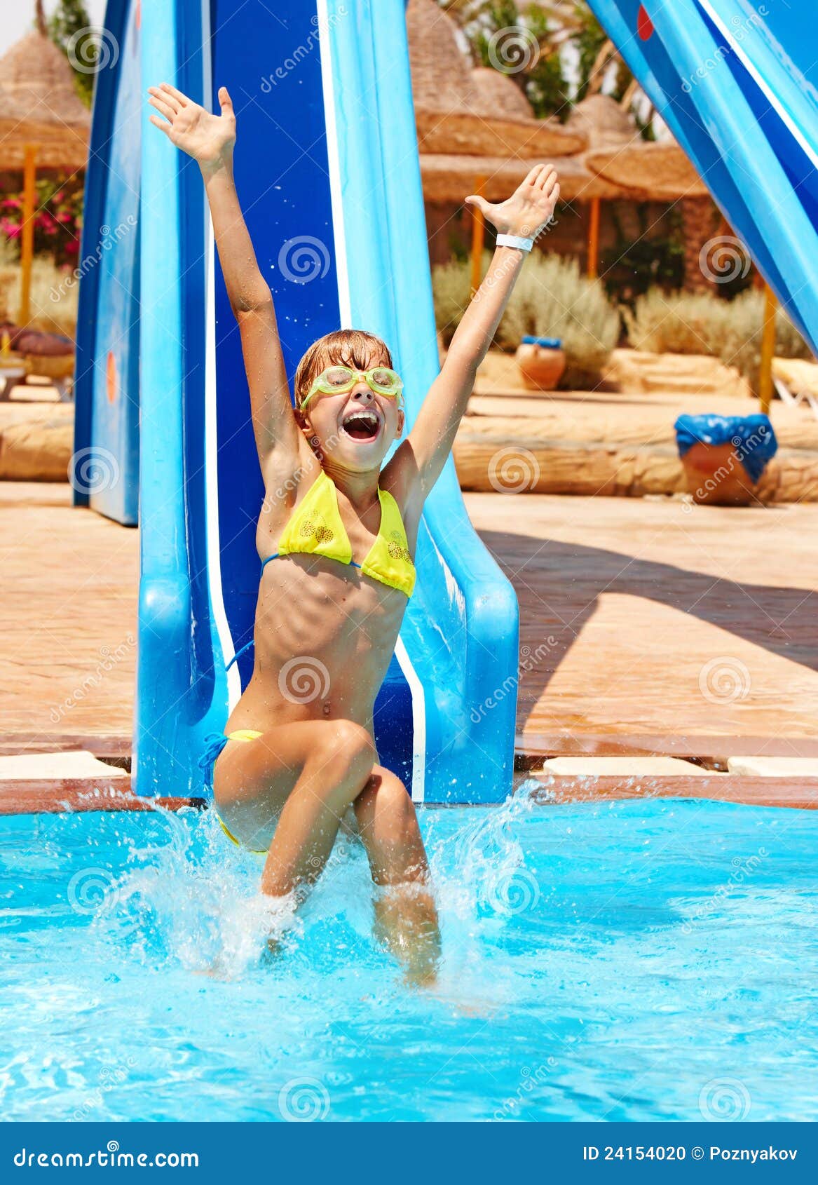 brandi leigh martin add water park bathing suit malfunction photo