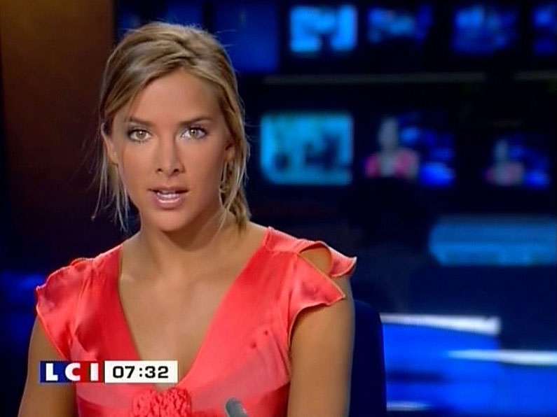 alecia wilson add hot french news reporter photo