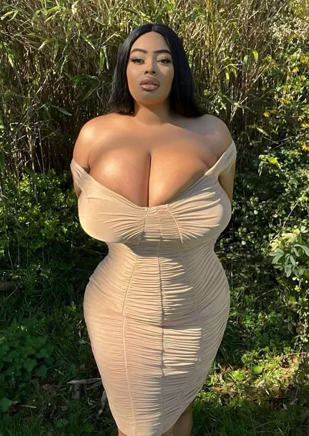 big tits sexy clothes
