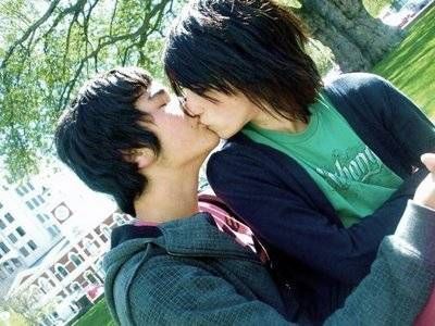 chad pflum recommends Hot Emo Boy Kissing