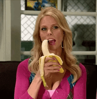 amanda cerny how to eat a banana