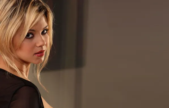 connor reichenbach recommends Ashlynn Brooke Images