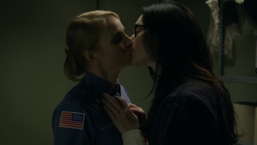 Best of Laura prepon lesbian sex