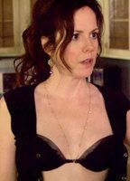 david hultberg recommends mary louise parker shows off her big nipples pic