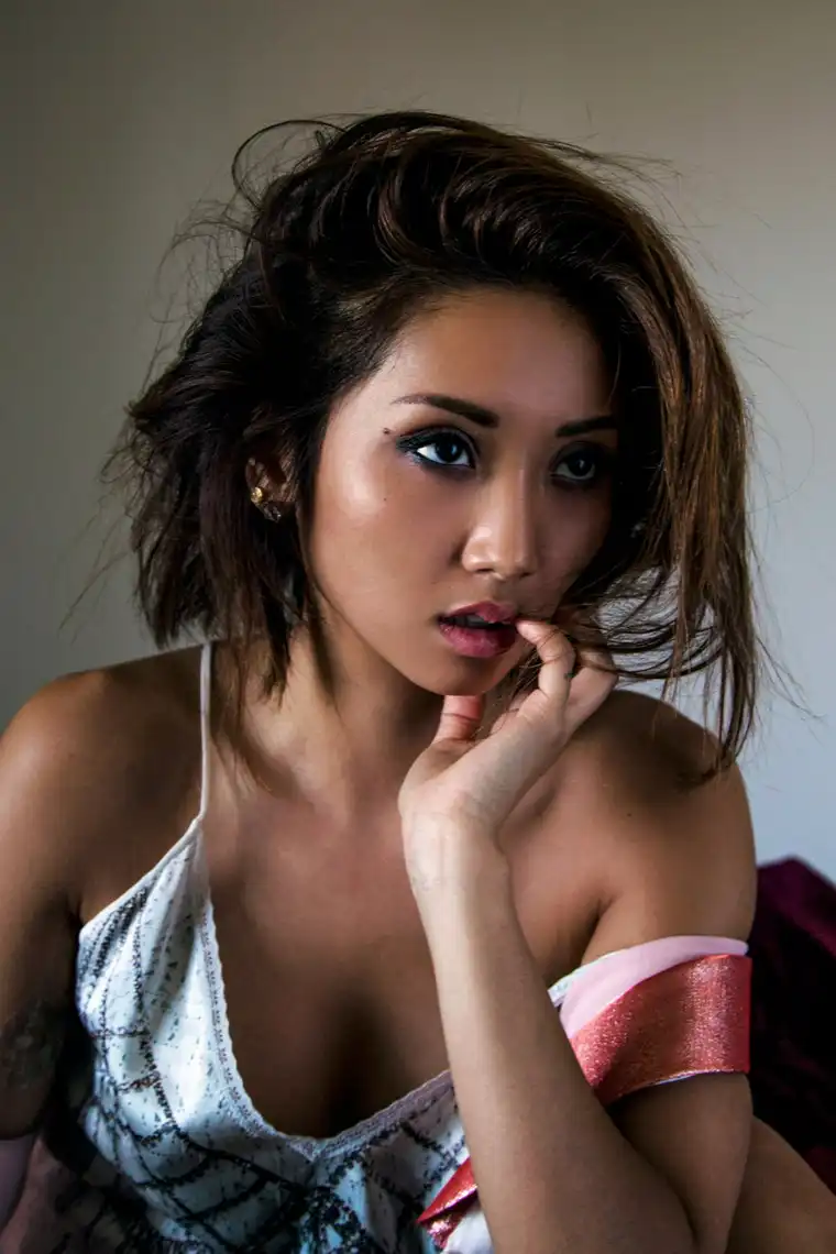 dinesh mahtani add photo brenda song nip slip