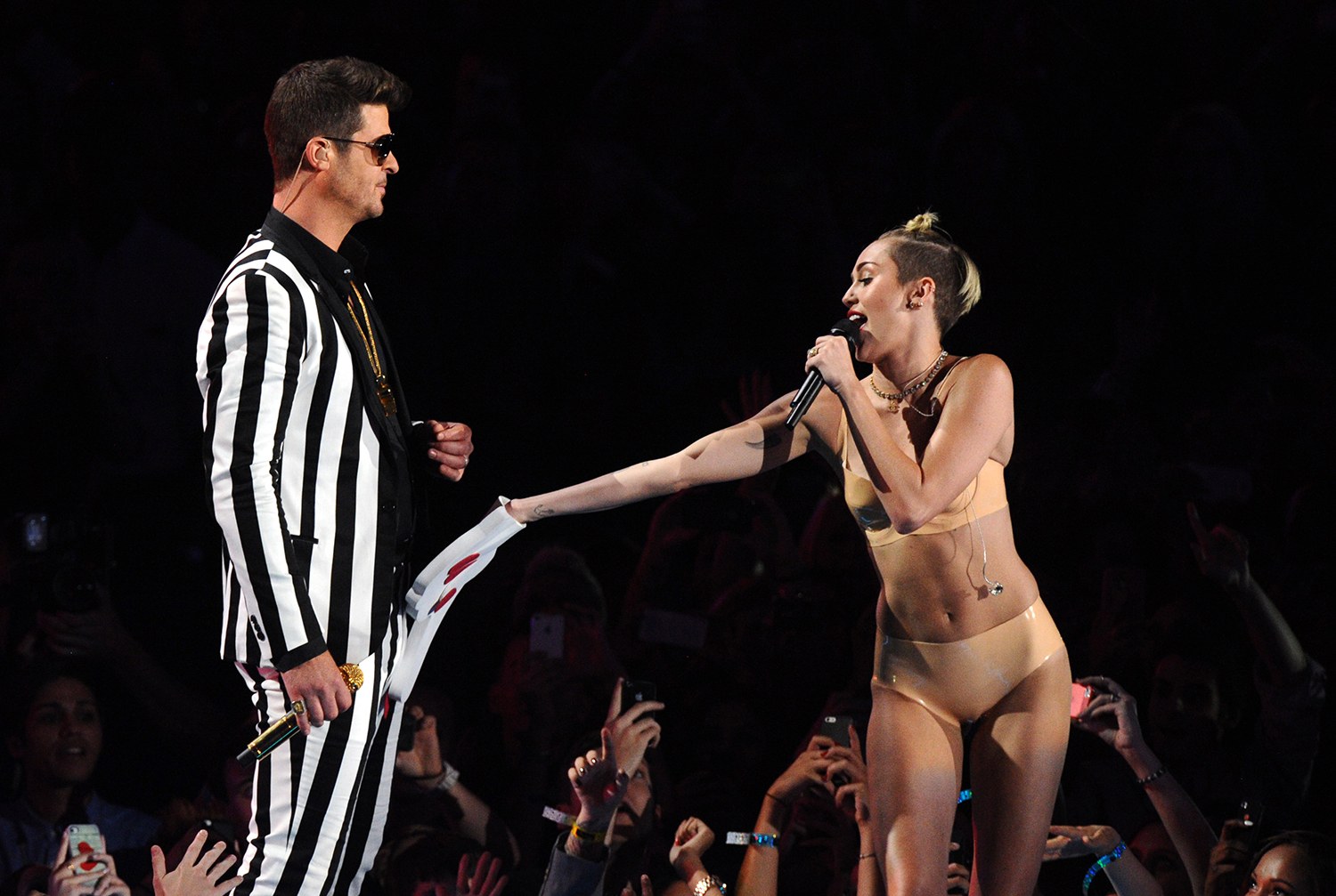 artie olsen share miley cyrus wet and ready photos