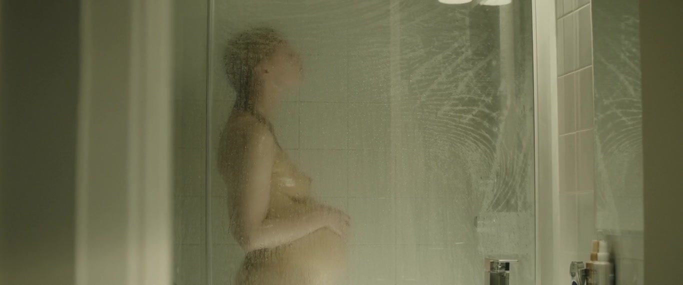 dennis buswell recommends sarah gadon nude pic